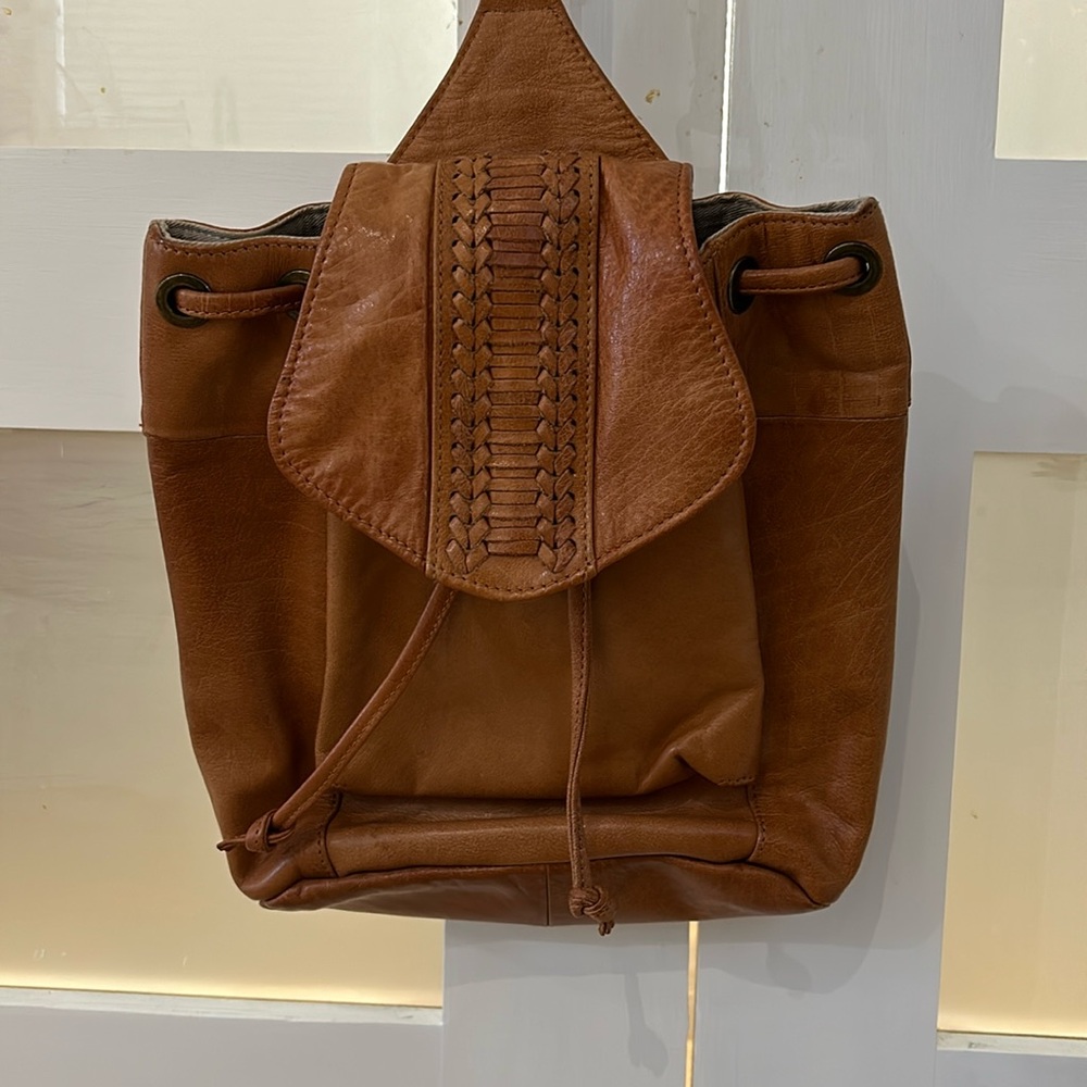 Day and Mood 100% leather cross body